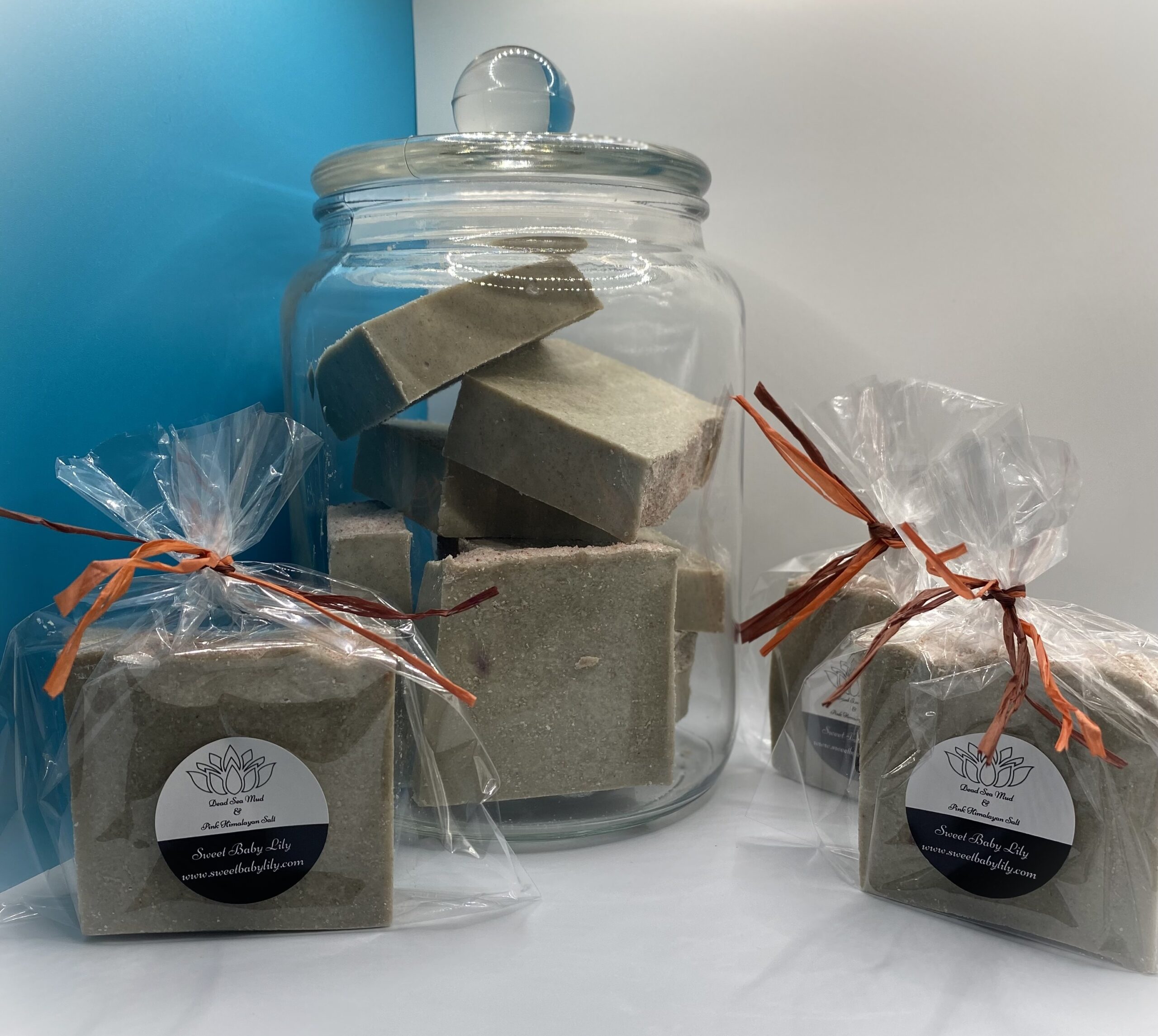 Dead Sea Mud & Pink Himalayan Salt Tallow Soap - Cold Process | Small Batch | Ocean Breeze Scent